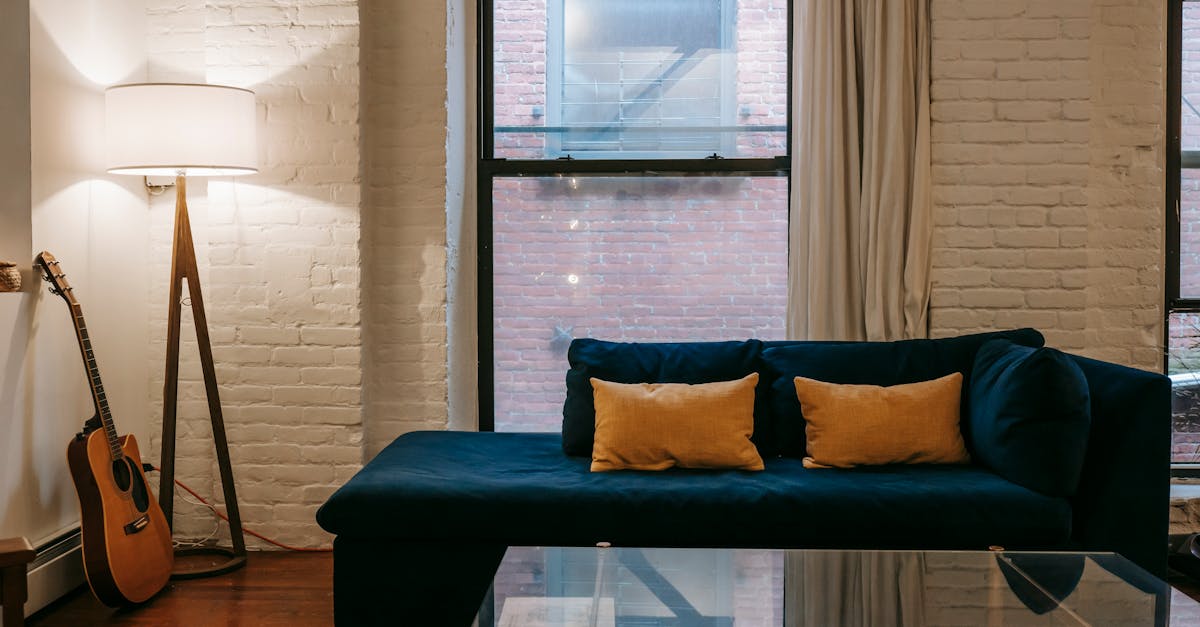 Meble z grzybni w domu: akustyczne panele, lampy i stoliki DIY – od trendu do praktyki