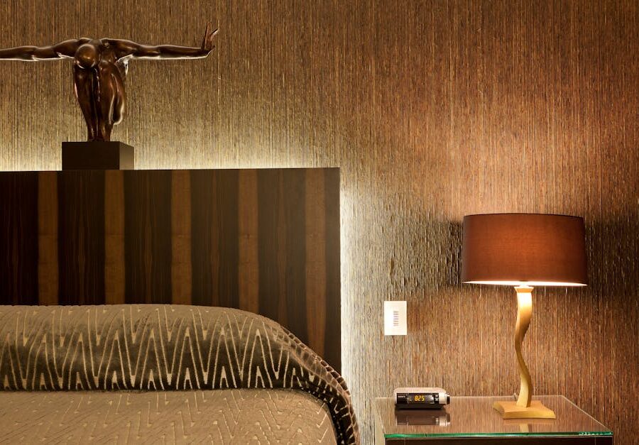 Zagłówek PCM: mebel, który chłodzi i wycisza sypialnię bez klimatyzacji