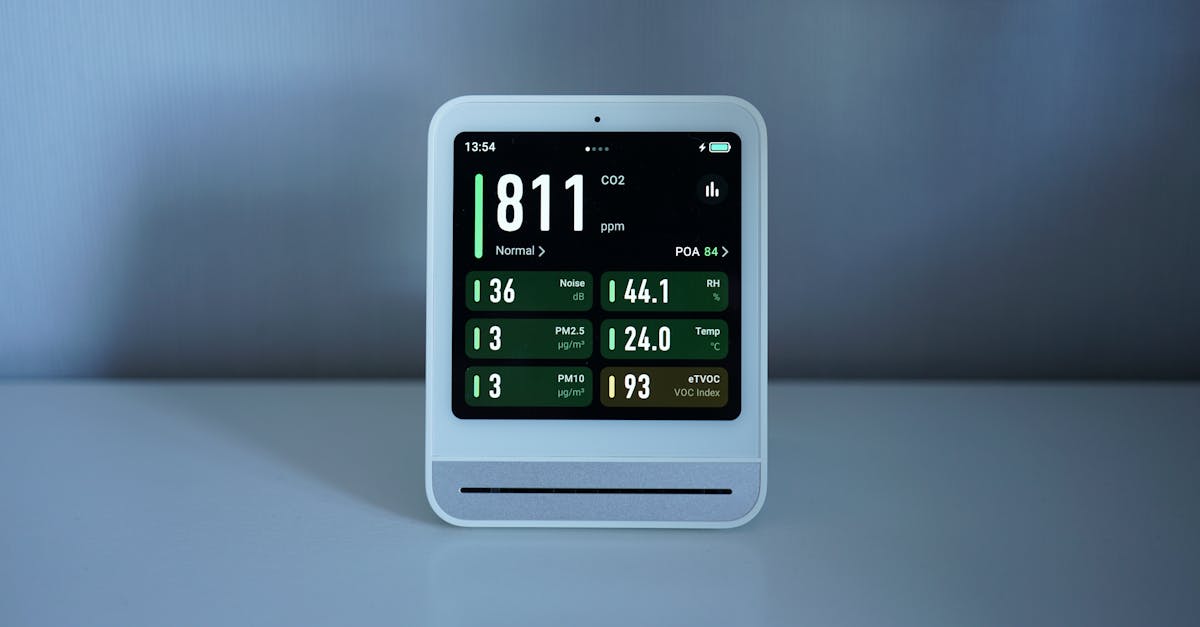 Ciche, oddychające i inteligentne: meble oraz panele ścienne z grzybni (myko‑kompozyty) w nowoczesnym domu