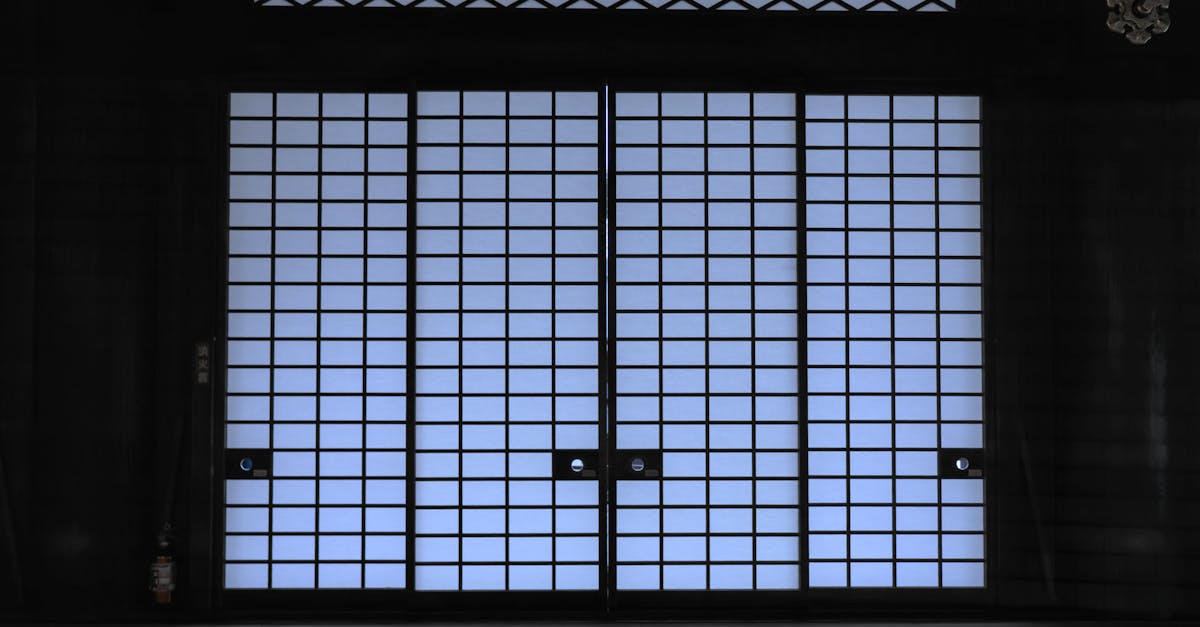 Przesuwne ściany meblowe z rdzeniem PCM: niewidzialna klimatyzacja pasywna i strefowanie mieszkania w jednym