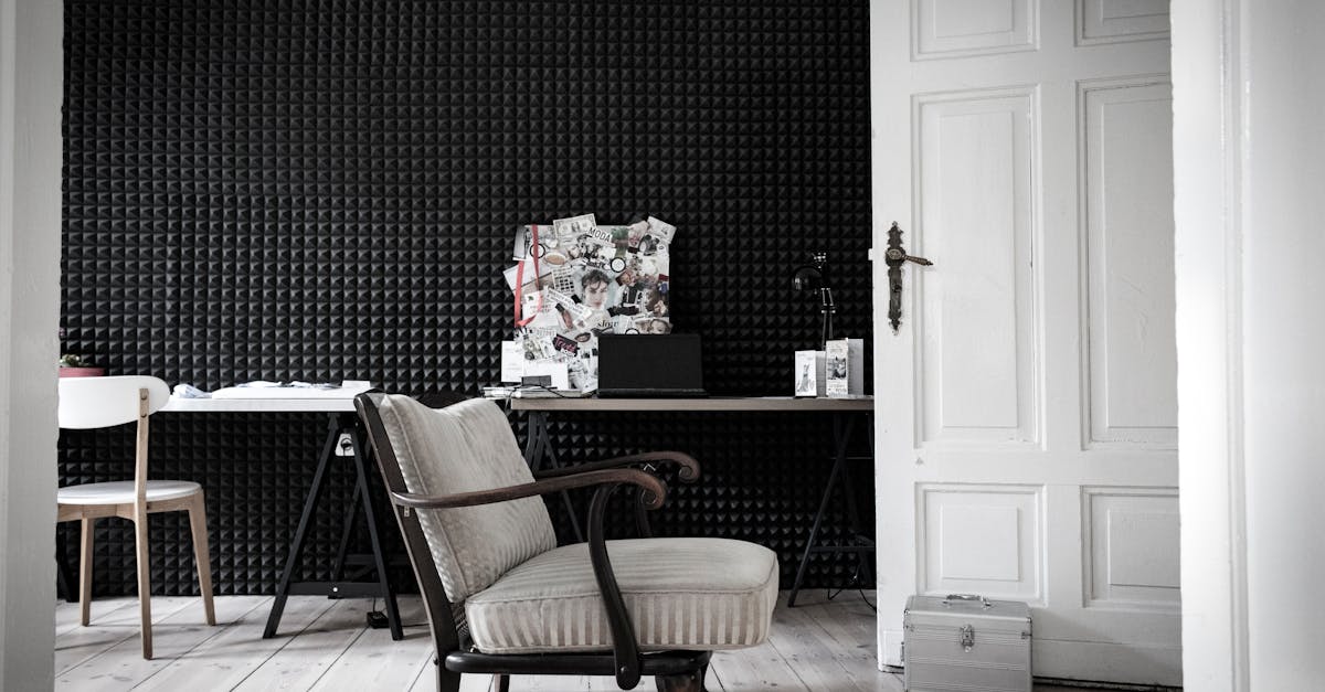 Meble termoakustyczne z PCM i grzybni: ciche, stabilne temperaturowo i zdrowe wnętrza 3 w 1