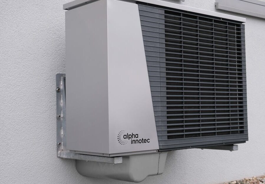 Sufit kapilarny 2 w 1: niewidoczne ogrzewanie i ciche chłodzenie z pompą ciepła w mieszkaniu i domu